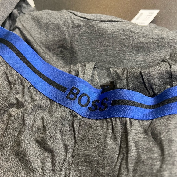 Hugo Boss Leisure Set - Picture 2 of 3